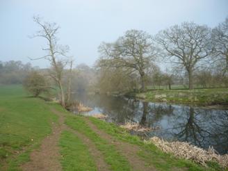 Path alongside the River Avon, Hampton Lucy