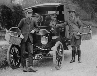 Alf Green + Eric Needle + 1910 delivery van